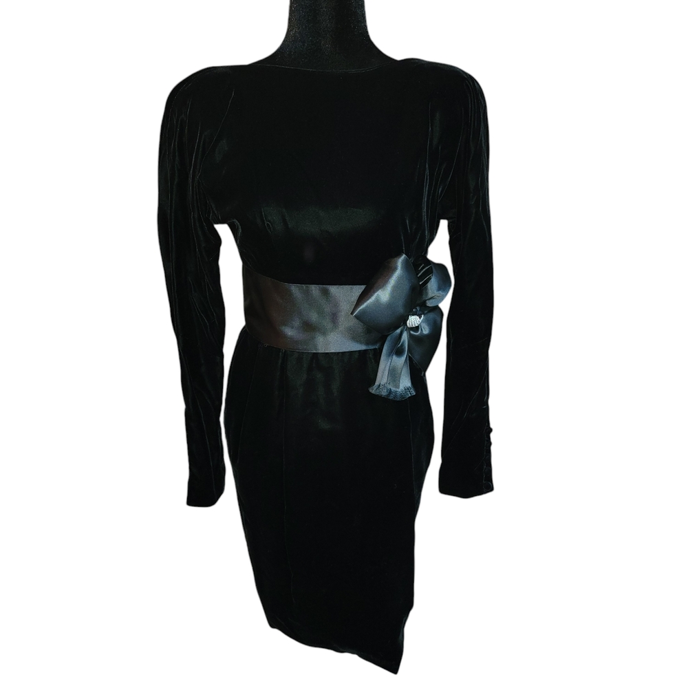 Black Long Sleeve Velvet Dress with Satin Waist Bow